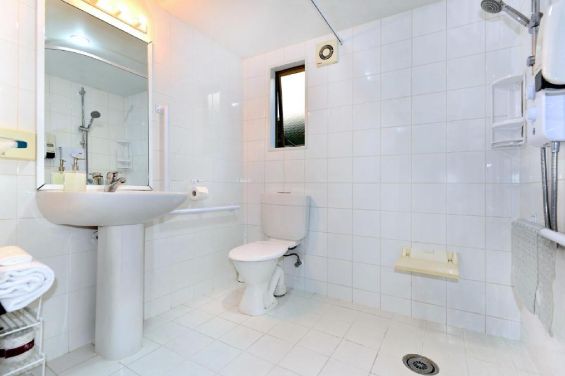 Access Studio Unit bathroom